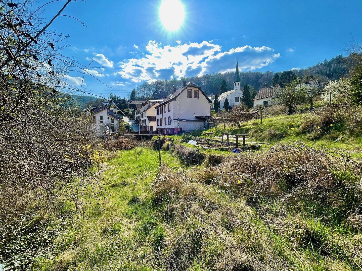 Prodej domu 220 m², pozemek 300 m², Talstr. 71, Frankeneck, Porýní-Falc Prodej domu 220 m², pozemek 300 m², Talstr. 71, Frankeneck, Porýní-Falc