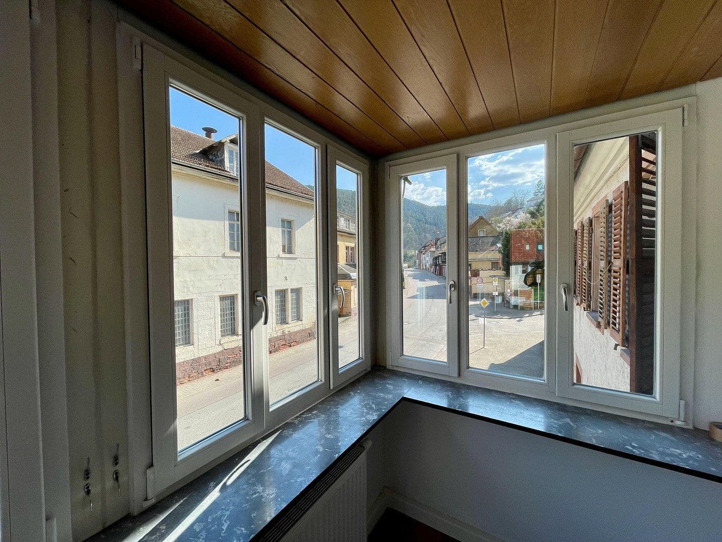 Prodej bytu 5+1 140 m², Talstr. 71, Frankeneck, Porýní-Falc Prodej bytu 5+1 140 m², Talstr. 71, Frankeneck, Porýní-Falc