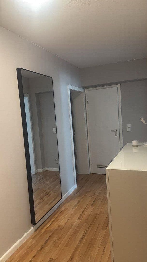 Pronájem bytu 3+1 72 m², Isolanistrasse 18, Köln, Severní Porýní-Vestfálsko Pronájem bytu 3+1 72 m², Isolanistrasse 18, Köln, Severní Porýní-Vestfálsko