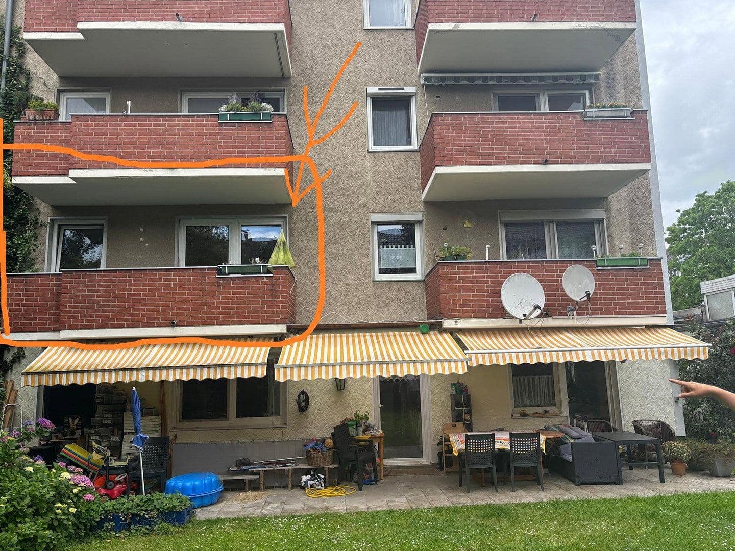 Pronájem bytu 3+1 72 m², Isolanistrasse 18, Köln, Severní Porýní-Vestfálsko Pronájem bytu 3+1 72 m², Isolanistrasse 18, Köln, Severní Porýní-Vestfálsko