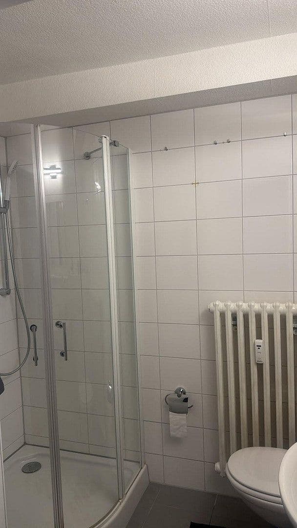 Pronájem bytu 3+1 72 m², Isolanistrasse 18, Köln, Severní Porýní-Vestfálsko Pronájem bytu 3+1 72 m², Isolanistrasse 18, Köln, Severní Porýní-Vestfálsko