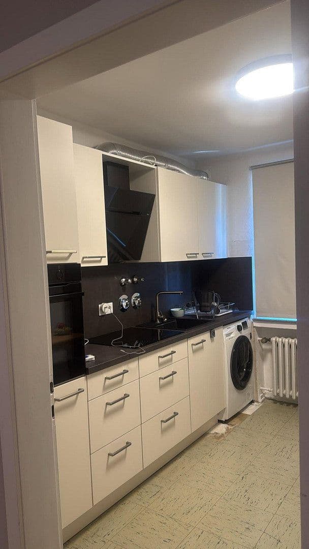 Pronájem bytu 3+1 72 m², Isolanistrasse 18, Köln, Severní Porýní-Vestfálsko Pronájem bytu 3+1 72 m², Isolanistrasse 18, Köln, Severní Porýní-Vestfálsko