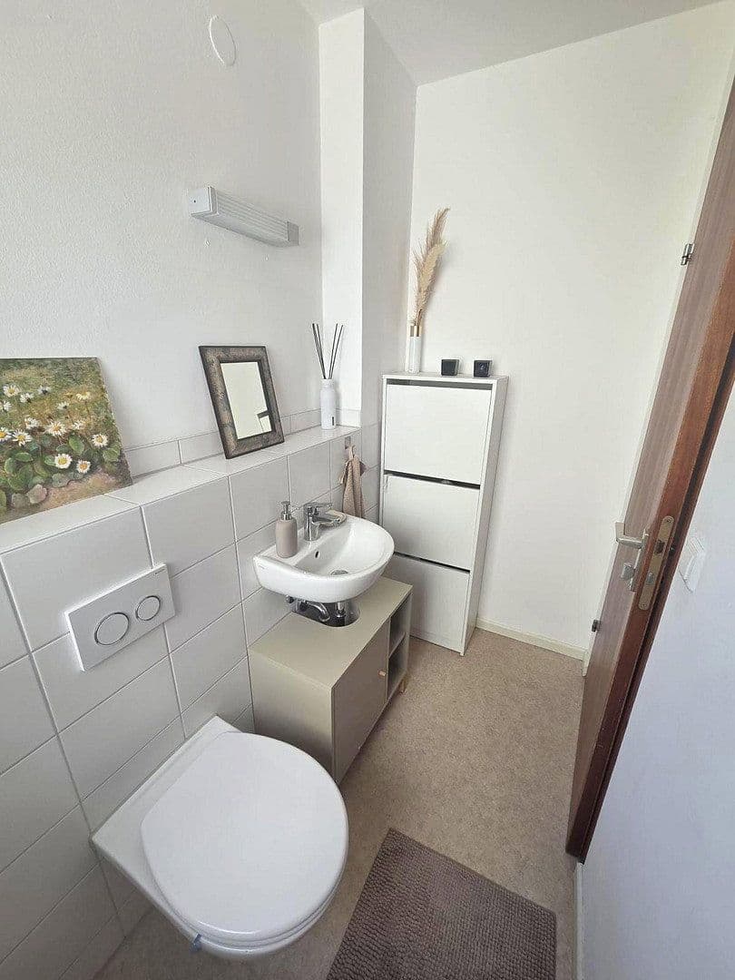 Pronájem bytu 4+1 117 m², Danziger-Straße 40, Tübingen, Bádensko-Württembersko Pronájem bytu 4+1 117 m², Danziger-Straße 40, Tübingen, Bádensko-Württembersko