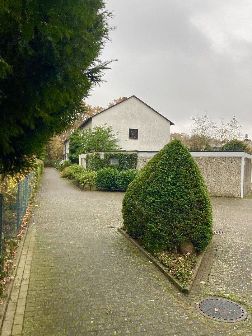 Prodej domu 154 m², pozemek 373 m², Eichstraße 34, Langenhagen, Dolní Sasko Prodej domu 154 m², pozemek 373 m², Eichstraße 34, Langenhagen, Dolní Sasko