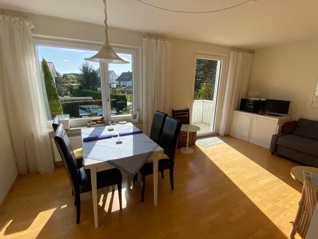 Pronájem bytu 2+kk 55 m², August-Beckh-Weg 7, Friedrichshafen, Bádensko-Württembersko Pronájem bytu 2+kk 55 m², August-Beckh-Weg 7, Friedrichshafen, Bádensko-Württembersko