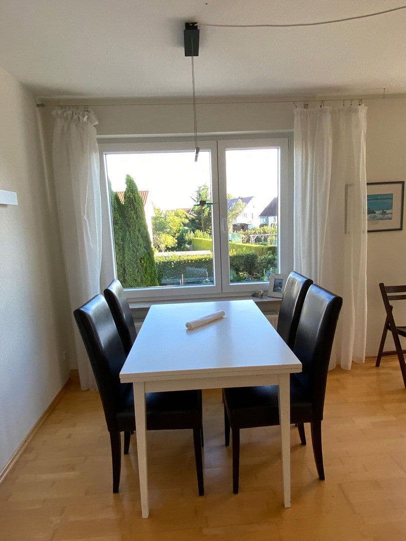 Pronájem bytu 2+kk 55 m², August-Beckh-Weg 7, Friedrichshafen, Bádensko-Württembersko Pronájem bytu 2+kk 55 m², August-Beckh-Weg 7, Friedrichshafen, Bádensko-Württembersko
