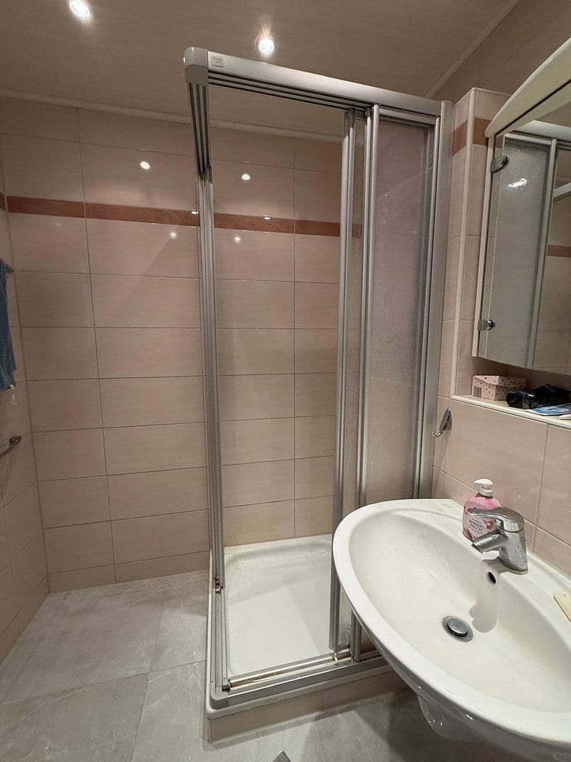 Pronájem bytu 60 m², Rosenthalstraße 7, Ludwigshafen am Rhein, Porýní-Falc Pronájem bytu 60 m², Rosenthalstraße 7, Ludwigshafen am Rhein, Porýní-Falc