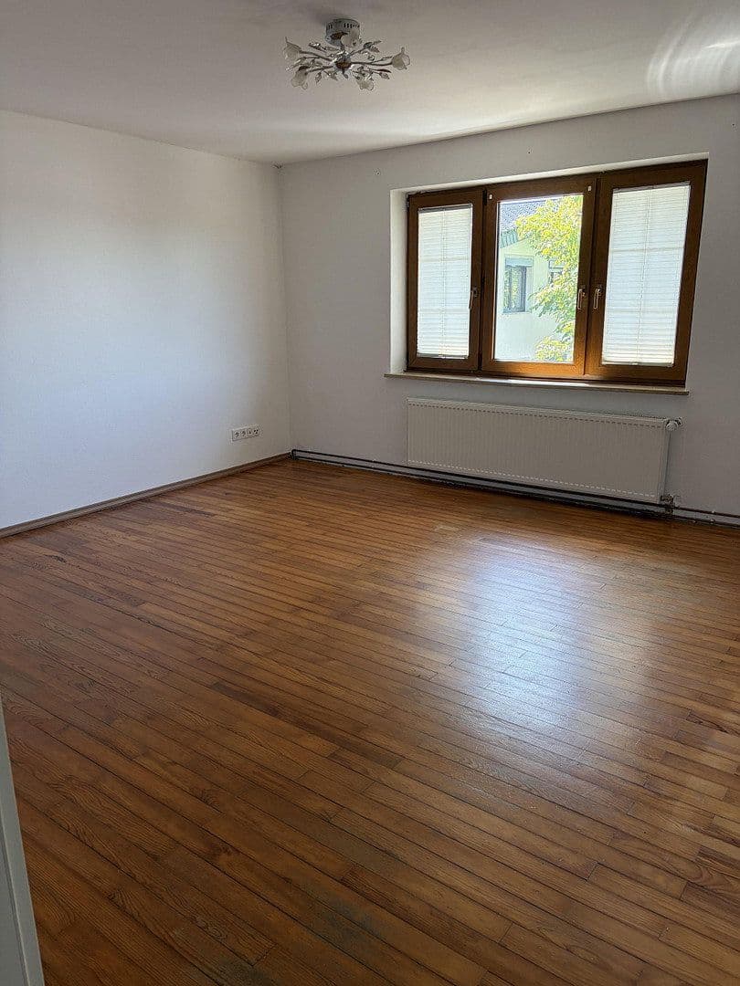 Pronájem bytu 3+1 85 m², Oberlauch, Porýní-Falc Pronájem bytu 3+1 85 m², Oberlauch, Porýní-Falc