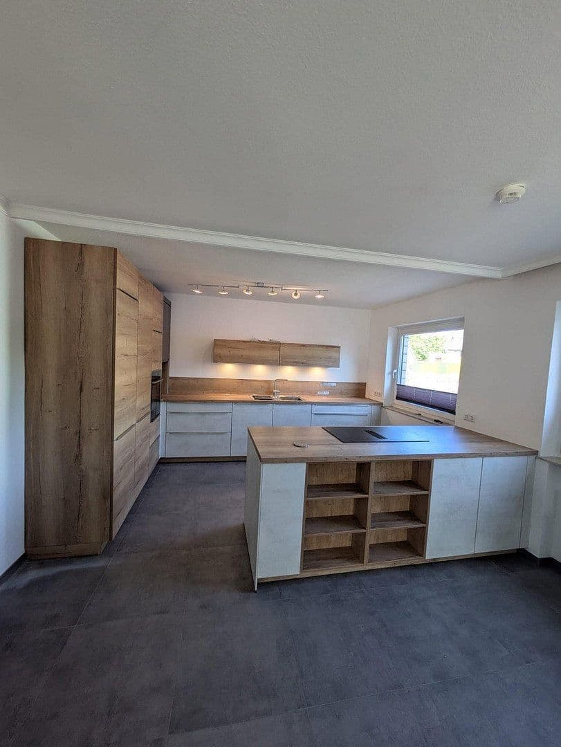 Prodej domu 155 m², pozemek 803 m², Kastorf, Šlesvicko-Holštýnsko Prodej domu 155 m², pozemek 803 m², Kastorf, Šlesvicko-Holštýnsko