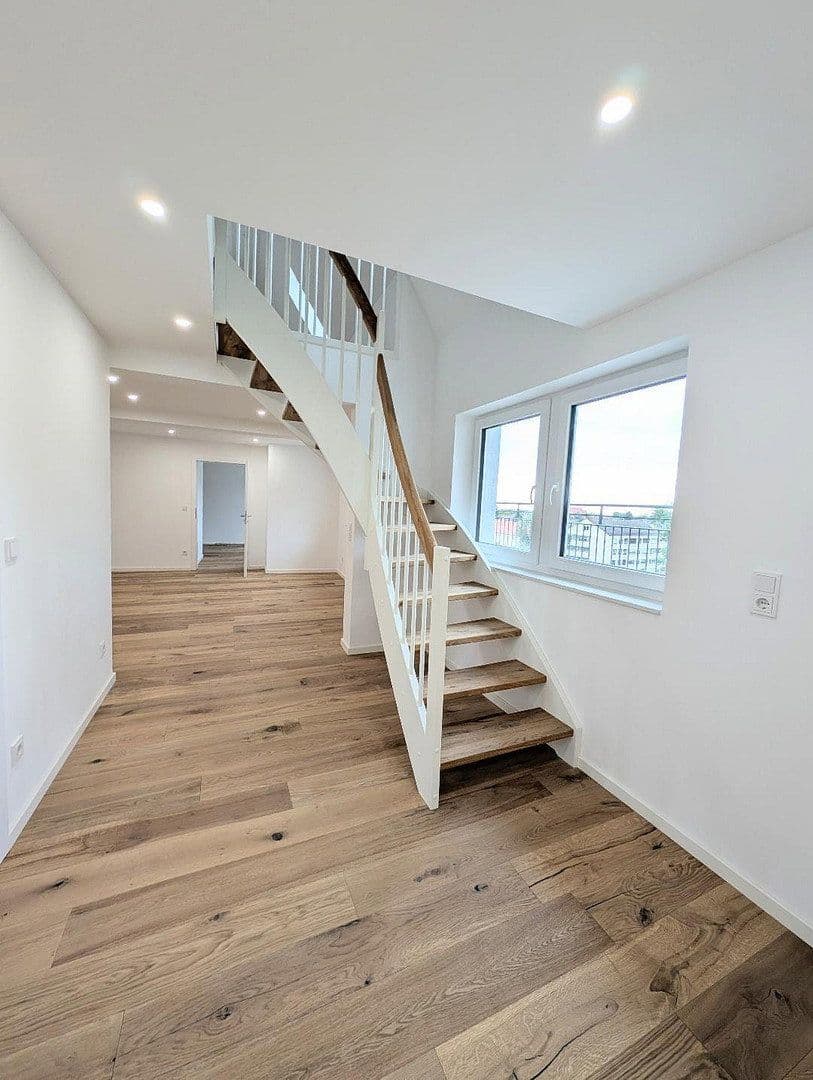 Prodej bytu 3+1 112 m², Neuburger Straße 3, Augsburg, Bavorsko Prodej bytu 3+1 112 m², Neuburger Straße 3, Augsburg, Bavorsko