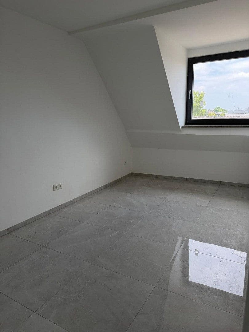 Pronájem bytu 61 m², Altriper Straße 56, Ludwigshafen am Rhein, Porýní-Falc Pronájem bytu 61 m², Altriper Straße 56, Ludwigshafen am Rhein, Porýní-Falc