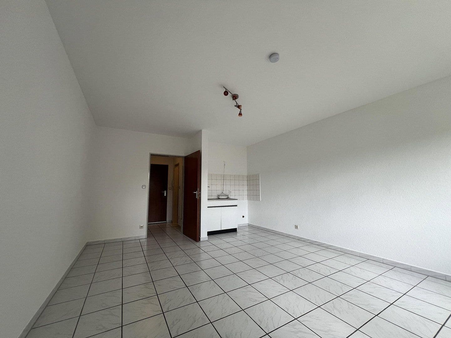 Pronájem bytu 1+1 26 m², Oberhausen, Severní Porýní-Vestfálsko Pronájem bytu 1+1 26 m², Oberhausen, Severní Porýní-Vestfálsko