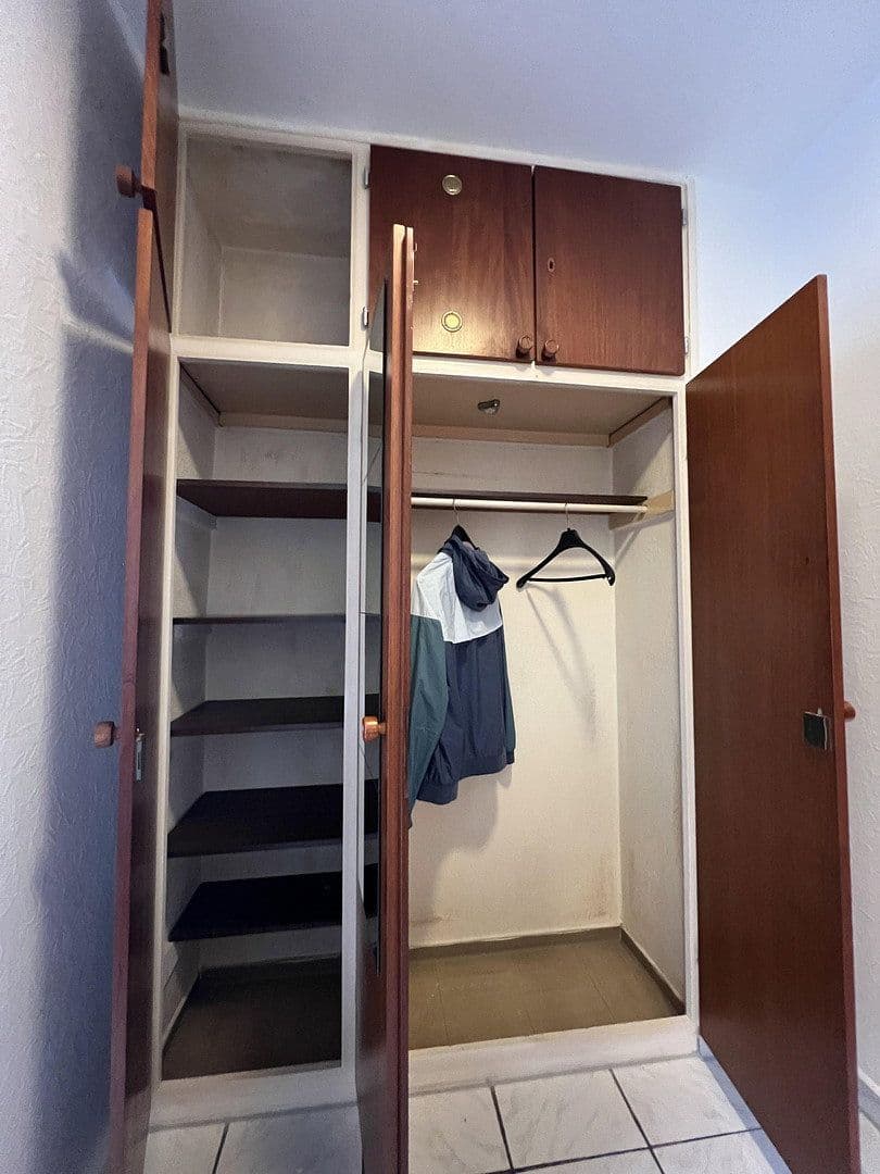 Pronájem bytu 1+1 26 m², Oberhausen, Severní Porýní-Vestfálsko Pronájem bytu 1+1 26 m², Oberhausen, Severní Porýní-Vestfálsko
