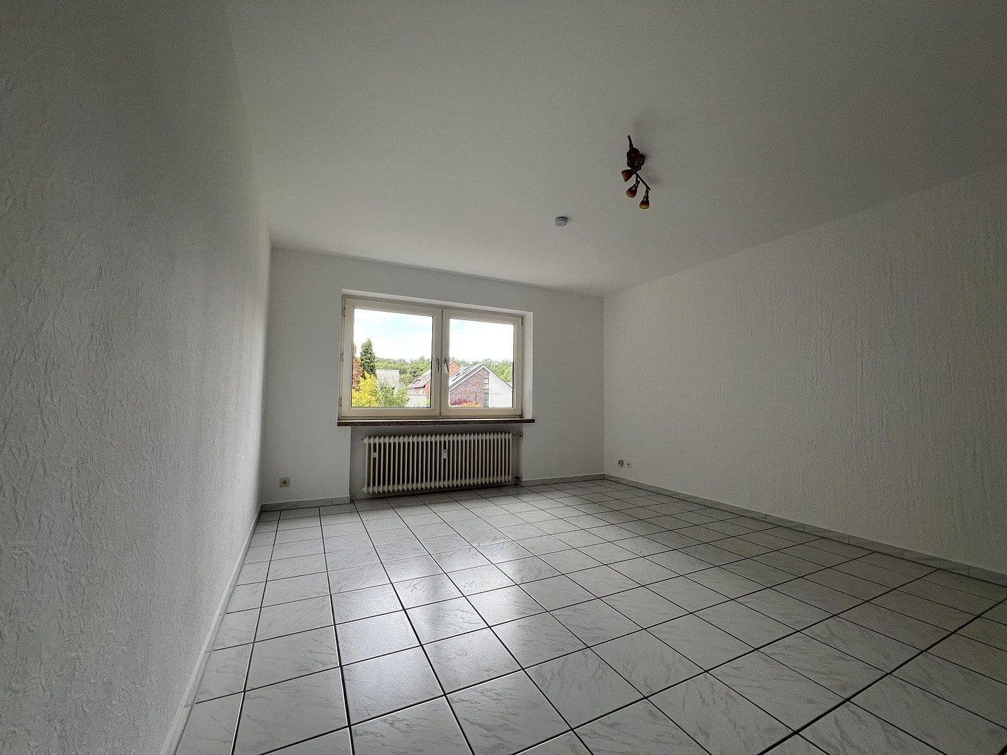 Pronájem bytu 1+1 26 m², Oberhausen, Severní Porýní-Vestfálsko Pronájem bytu 1+1 26 m², Oberhausen, Severní Porýní-Vestfálsko