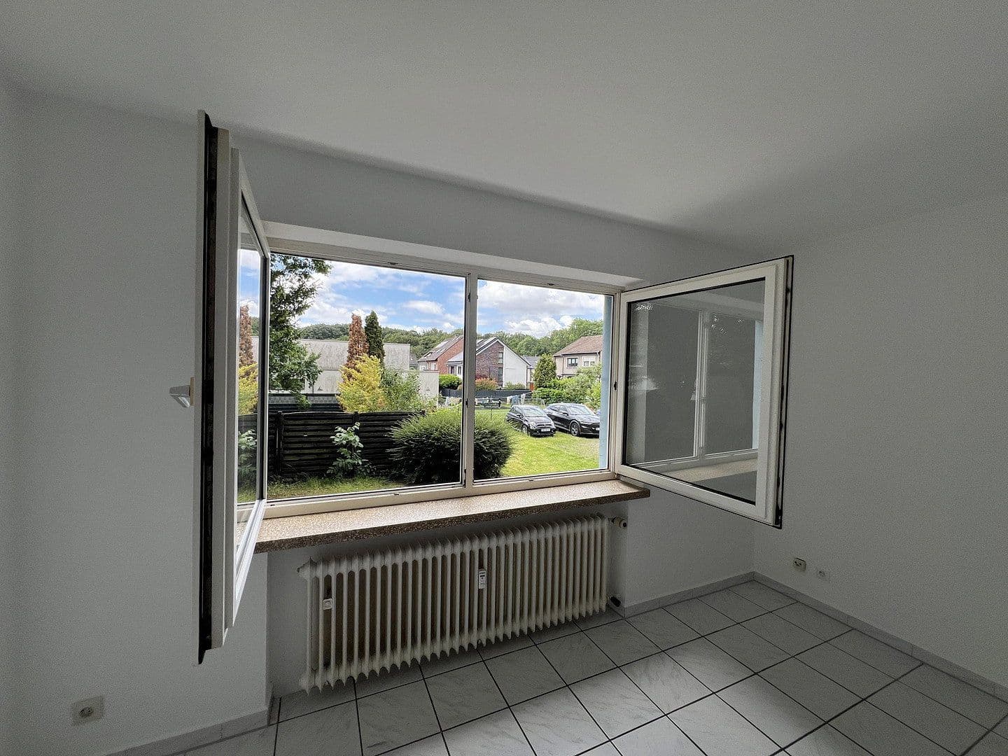 Pronájem bytu 1+1 26 m², Oberhausen, Severní Porýní-Vestfálsko Pronájem bytu 1+1 26 m², Oberhausen, Severní Porýní-Vestfálsko