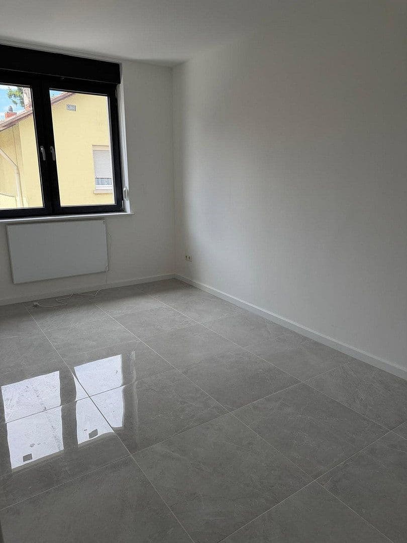 Pronájem bytu 69 m², Altriper Straße 56, Ludwigshafen am Rhein, Porýní-Falc Pronájem bytu 69 m², Altriper Straße 56, Ludwigshafen am Rhein, Porýní-Falc