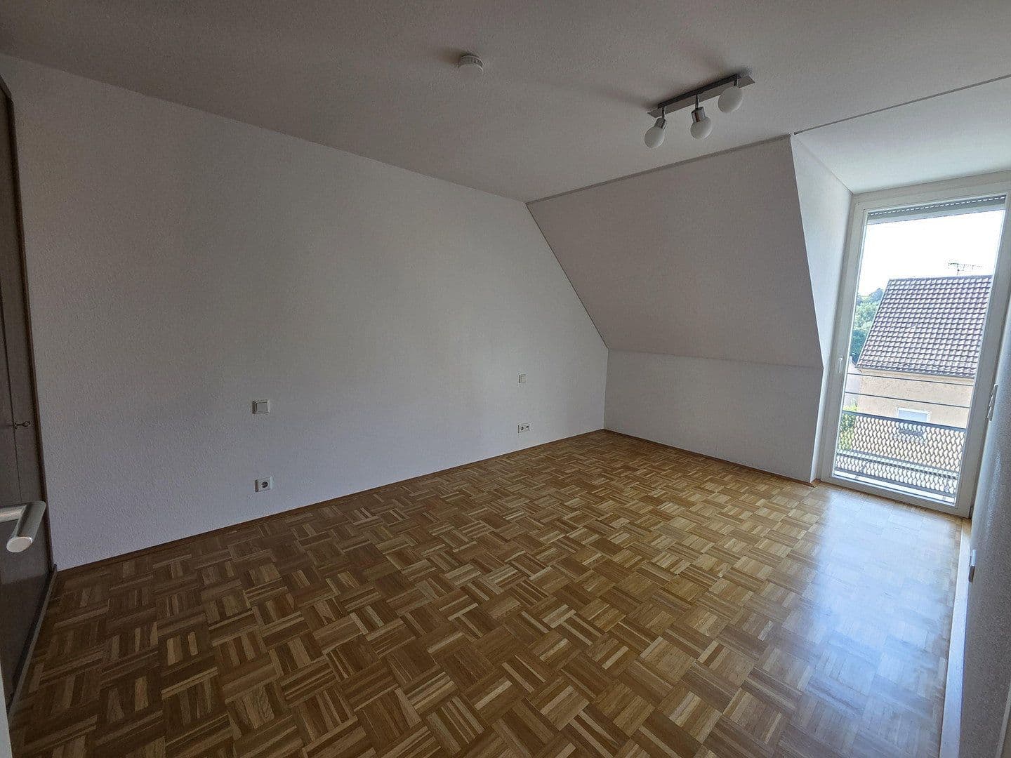 Pronájem bytu 2+kk 63 m², Nürtingerstr. 1, Nürtingen, Bádensko-Württembersko Pronájem bytu 2+kk 63 m², Nürtingerstr. 1, Nürtingen, Bádensko-Württembersko