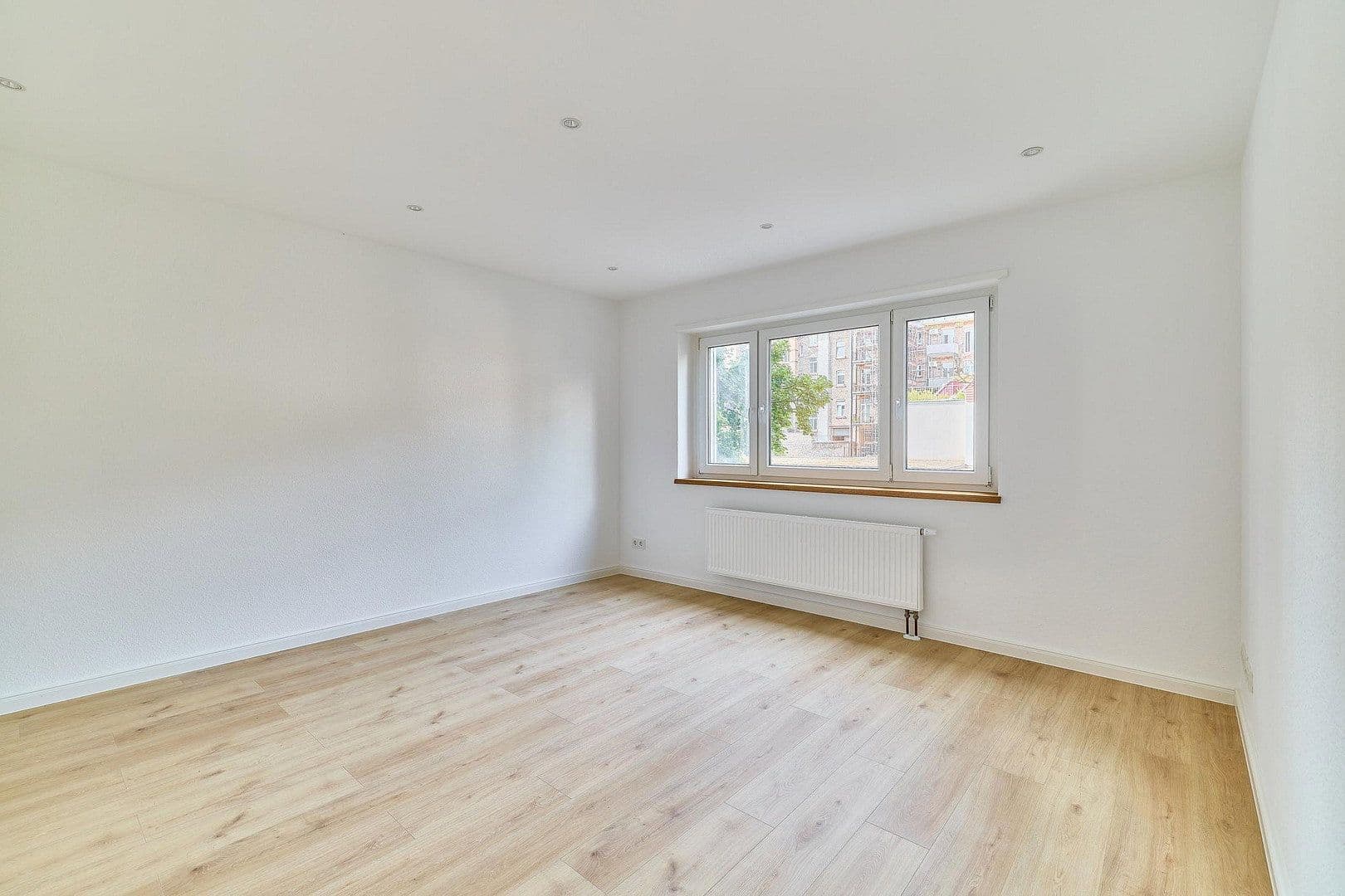Prodej bytu 3+1 85 m², Ludwigshafen, Porýní-Falc Prodej bytu 3+1 85 m², Ludwigshafen, Porýní-Falc