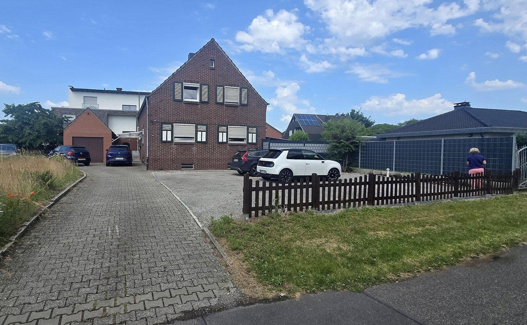 Prodej domu 168 m², pozemek 497 m², Hochstr. 78, Brüggen, Severní Porýní-Vestfálsko Prodej domu 168 m², pozemek 497 m², Hochstr. 78, Brüggen, Severní Porýní-Vestfálsko