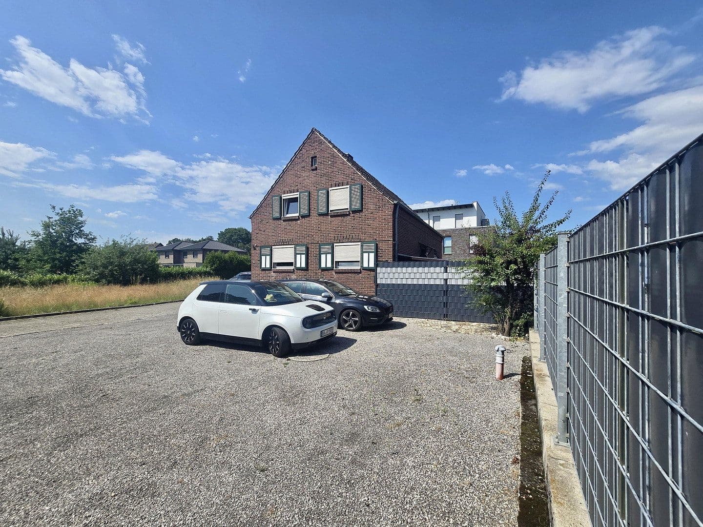 Prodej domu 168 m², pozemek 497 m², Hochstr. 78, Brüggen, Severní Porýní-Vestfálsko Prodej domu 168 m², pozemek 497 m², Hochstr. 78, Brüggen, Severní Porýní-Vestfálsko