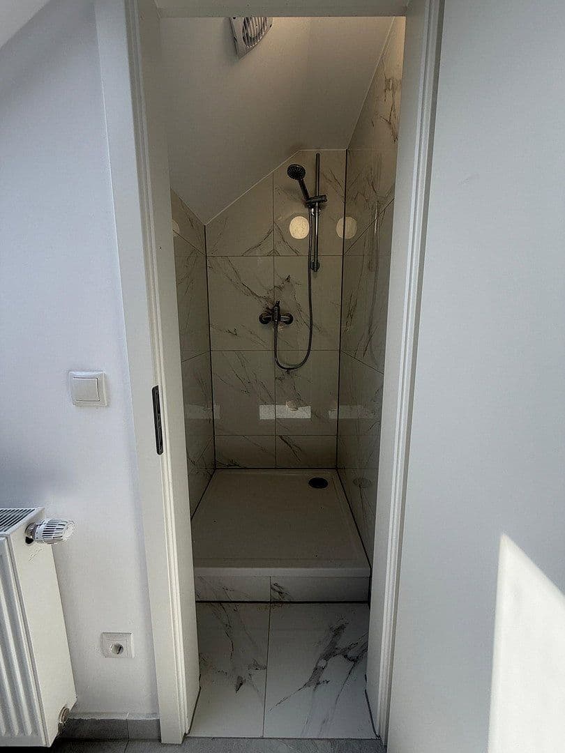 Pronájem bytu 71 m², Goerdelerplatz 10, Ludwigshafen am Rhein, Porýní-Falc Pronájem bytu 71 m², Goerdelerplatz 10, Ludwigshafen am Rhein, Porýní-Falc