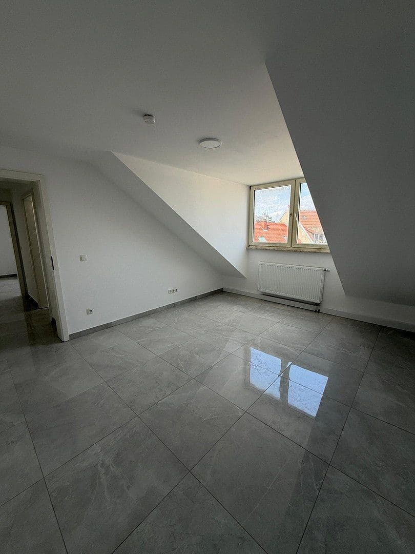 Pronájem bytu 71 m², Goerdelerplatz 10, Ludwigshafen am Rhein, Porýní-Falc Pronájem bytu 71 m², Goerdelerplatz 10, Ludwigshafen am Rhein, Porýní-Falc