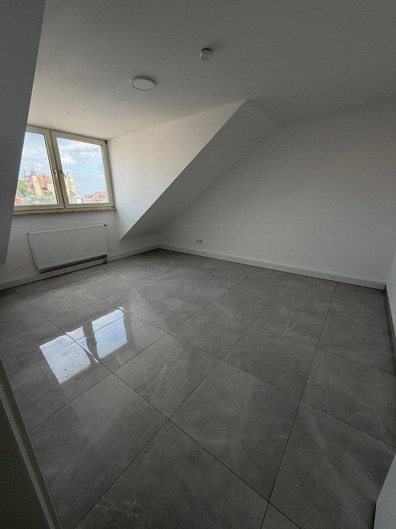 Pronájem bytu 71 m², Goerdelerplatz 10, Ludwigshafen am Rhein, Porýní-Falc Pronájem bytu 71 m², Goerdelerplatz 10, Ludwigshafen am Rhein, Porýní-Falc