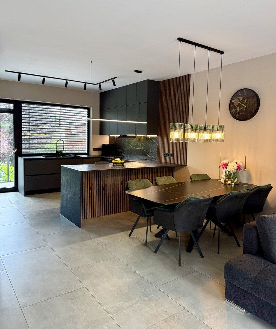 Prodej domu 181 m², pozemek 999 m², Niederhof, Waldbröl, Severní Porýní-Vestfálsko Prodej domu 181 m², pozemek 999 m², Niederhof, Waldbröl, Severní Porýní-Vestfálsko