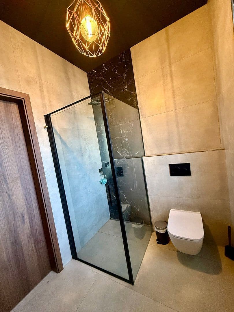 Prodej domu 181 m², pozemek 999 m², Niederhof, Waldbröl, Severní Porýní-Vestfálsko Prodej domu 181 m², pozemek 999 m², Niederhof, Waldbröl, Severní Porýní-Vestfálsko