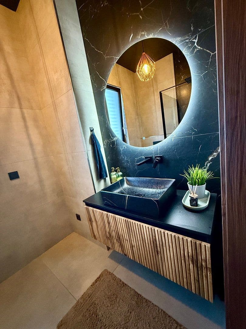 Prodej domu 181 m², pozemek 999 m², Niederhof, Waldbröl, Severní Porýní-Vestfálsko Prodej domu 181 m², pozemek 999 m², Niederhof, Waldbröl, Severní Porýní-Vestfálsko