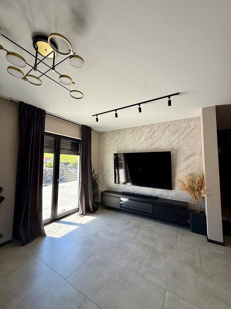Prodej domu 181 m², pozemek 999 m², Niederhof, Waldbröl, Severní Porýní-Vestfálsko Prodej domu 181 m², pozemek 999 m², Niederhof, Waldbröl, Severní Porýní-Vestfálsko
