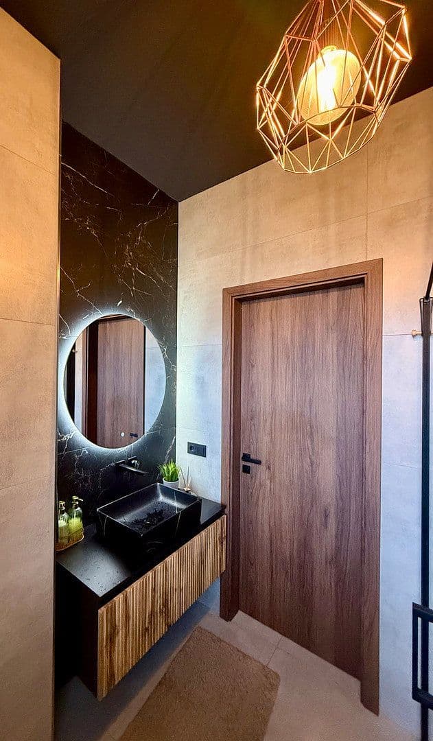 Prodej domu 181 m², pozemek 999 m², Niederhof, Waldbröl, Severní Porýní-Vestfálsko Prodej domu 181 m², pozemek 999 m², Niederhof, Waldbröl, Severní Porýní-Vestfálsko