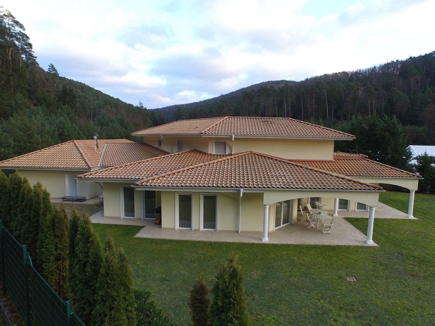 Prodej domu 383 m², pozemek 4.600 m², Gewerbepark Neudahn 1, Nr. 13A, Dahn, Porýní-Falc Prodej domu 383 m², pozemek 4.600 m², Gewerbepark Neudahn 1, Nr. 13A, Dahn, Porýní-Falc