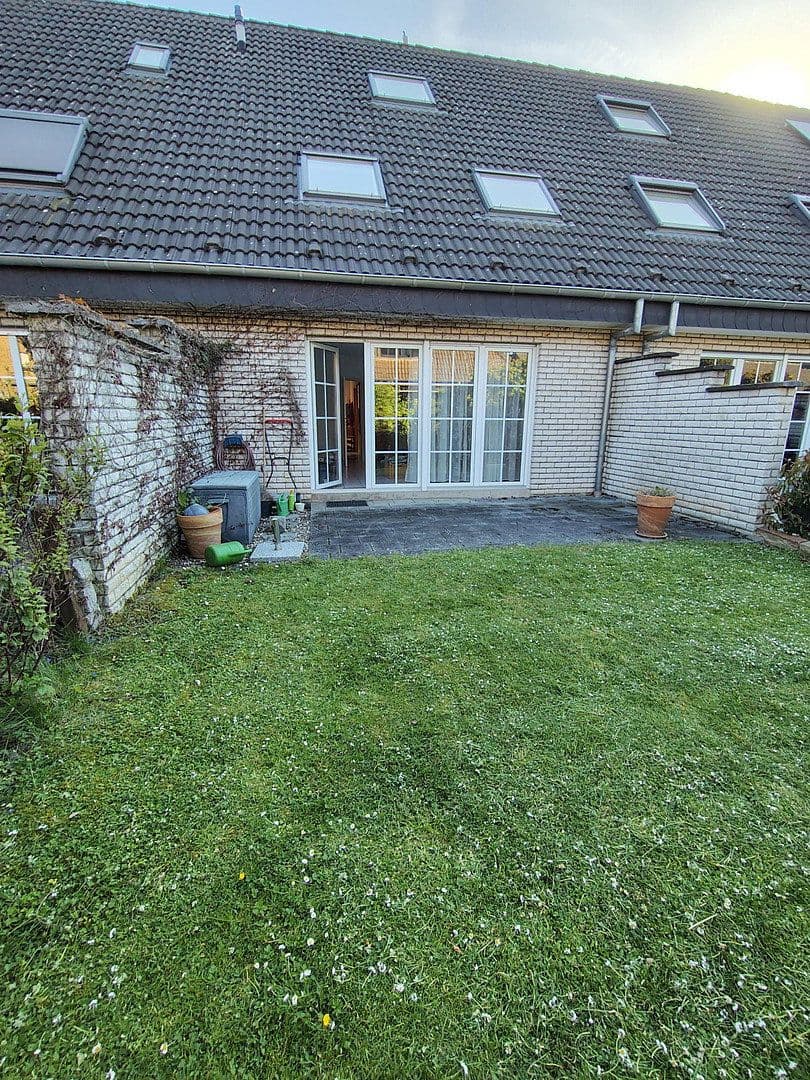 Prodej domu 140 m², pozemek 161 m², Köln, Severní Porýní-Vestfálsko Prodej domu 140 m², pozemek 161 m², Köln, Severní Porýní-Vestfálsko