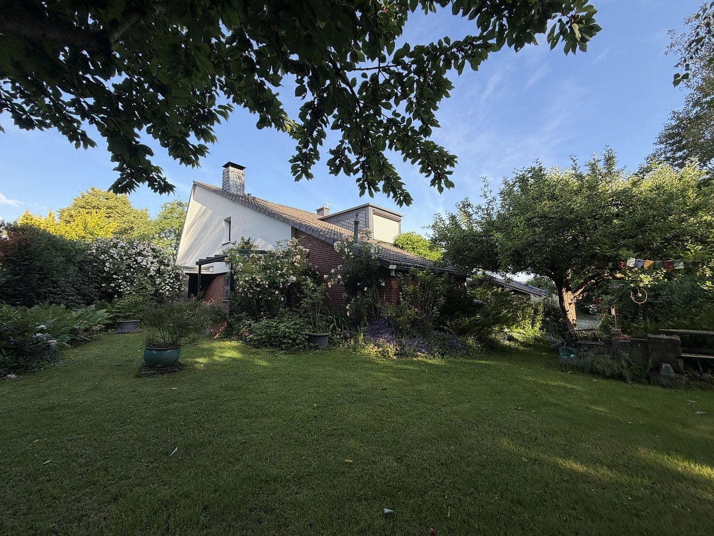 Prodej domu 145 m², pozemek 490 m², Gaußweg 48, Barsinghausen, Dolní Sasko Prodej domu 145 m², pozemek 490 m², Gaußweg 48, Barsinghausen, Dolní Sasko