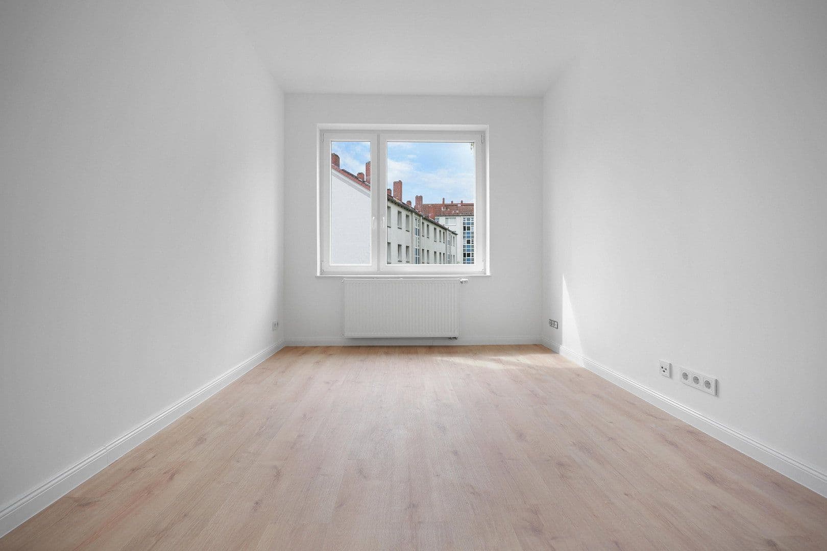 Pronájem bytu 3+1 63 m², Waßmannstr. 9, Hannover, Dolní Sasko Pronájem bytu 3+1 63 m², Waßmannstr. 9, Hannover, Dolní Sasko
