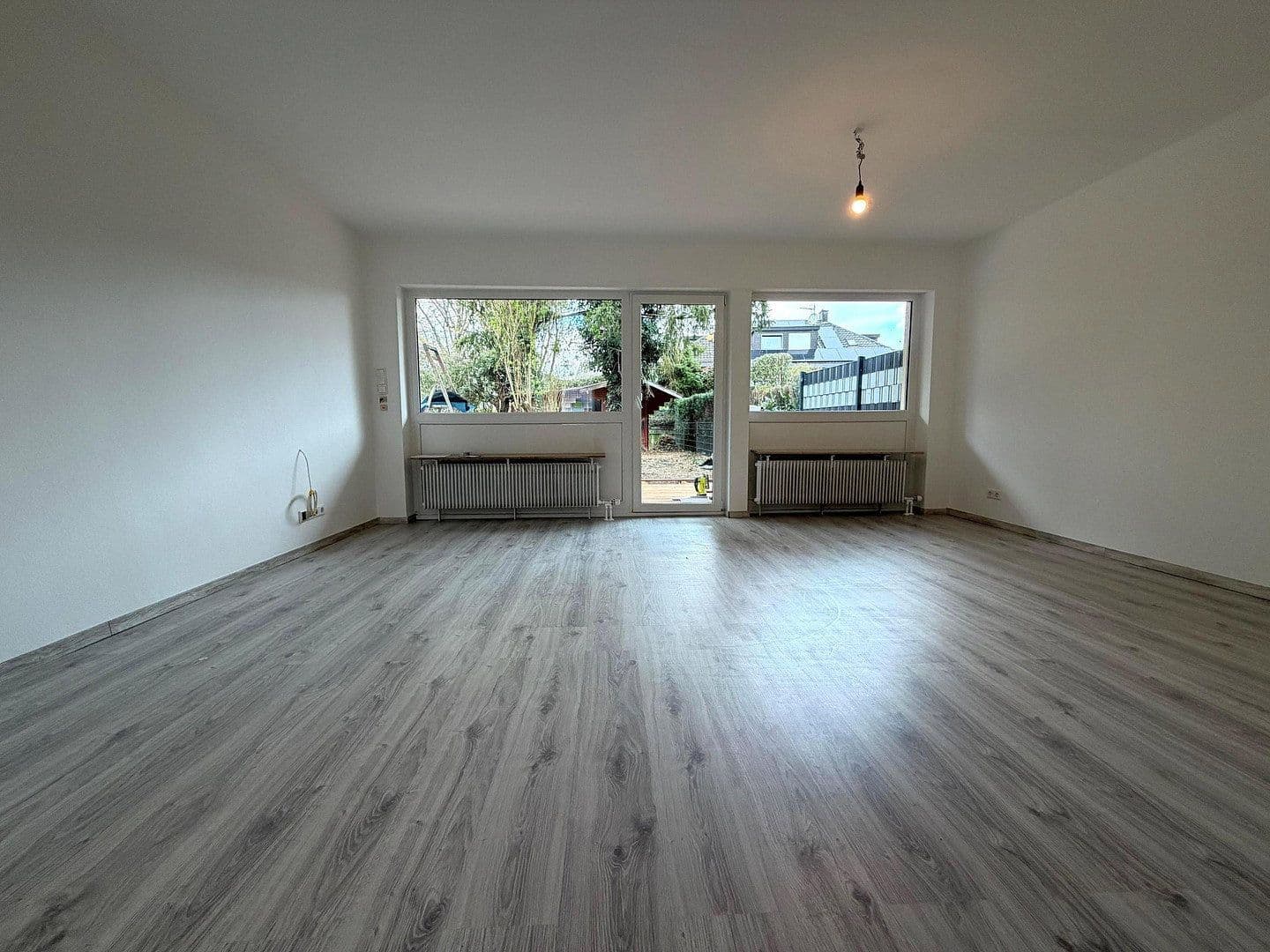 Prodej domu 111 m², pozemek 280 m², Sudetenstr. 6/1, Bretten, Bádensko-Württembersko Prodej domu 111 m², pozemek 280 m², Sudetenstr. 6/1, Bretten, Bádensko-Württembersko