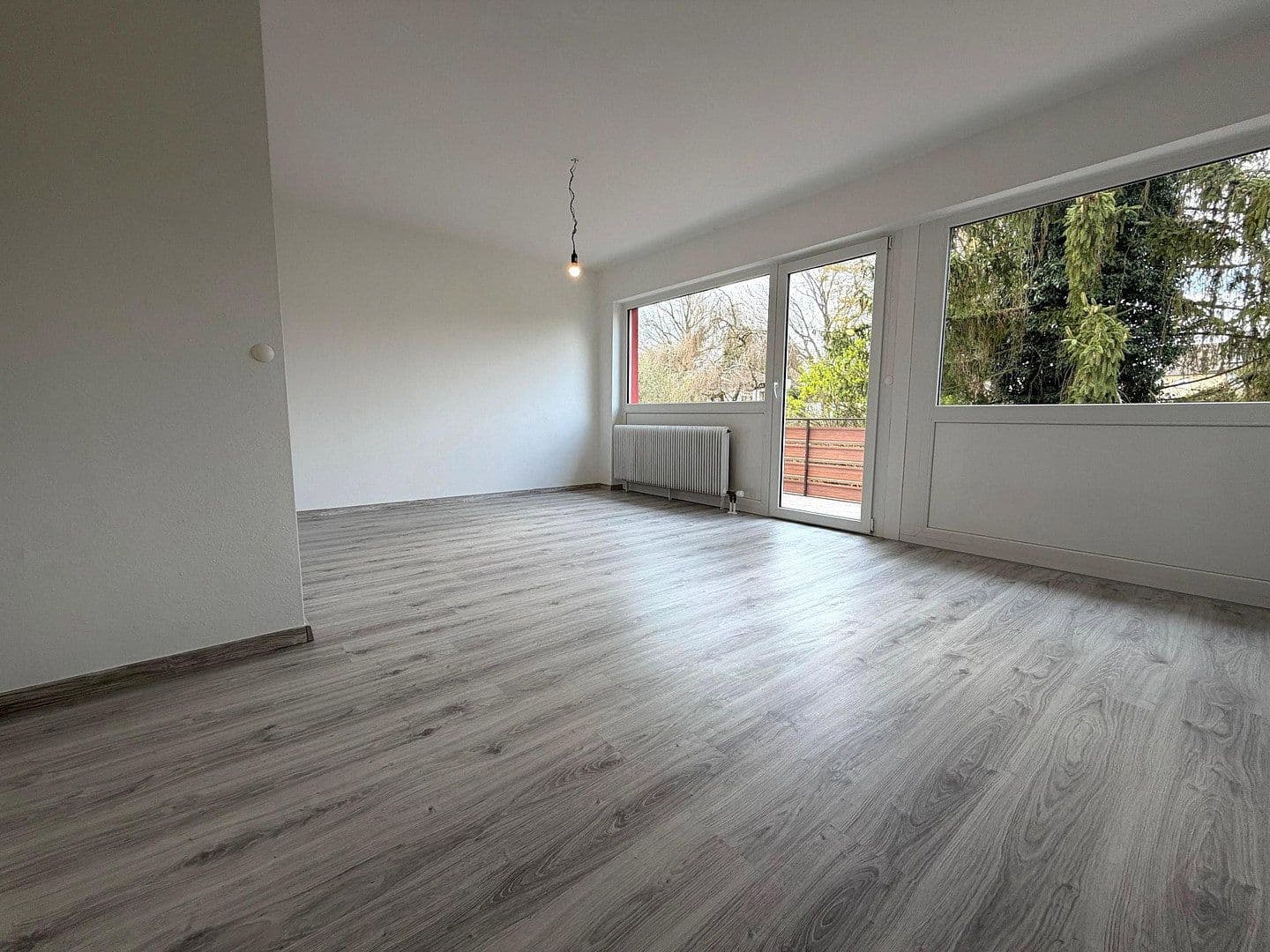 Prodej domu 111 m², pozemek 280 m², Sudetenstr. 6/1, Bretten, Bádensko-Württembersko Prodej domu 111 m², pozemek 280 m², Sudetenstr. 6/1, Bretten, Bádensko-Württembersko