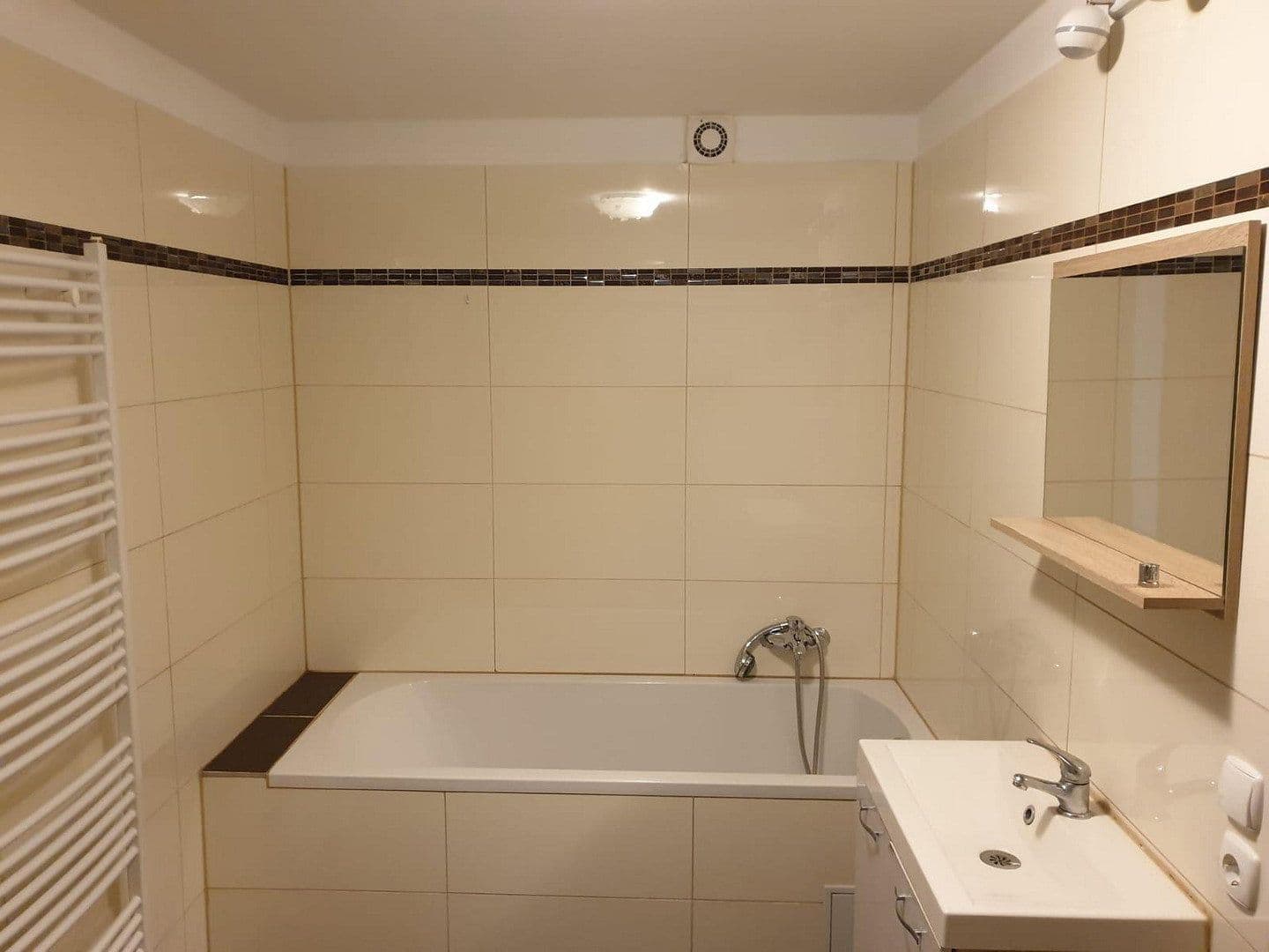 Pronájem bytu 3+1 75 m², Beethovenstraß,5, Esslingen am Neckar, Bádensko-Württembersko Pronájem bytu 3+1 75 m², Beethovenstraß,5, Esslingen am Neckar, Bádensko-Württembersko