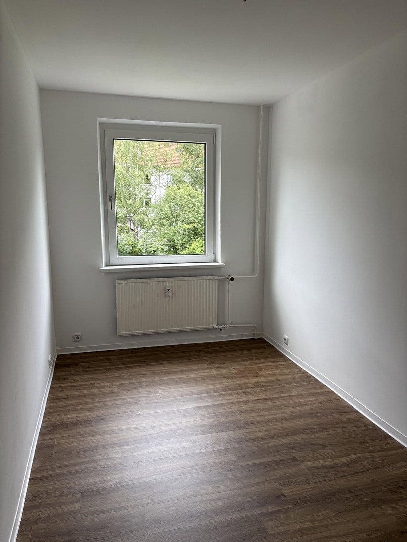 Pronájem bytu 3+1 62 m², Straße der DSF 32, Güstrow, Mecklenburg-Vorpommern Pronájem bytu 3+1 62 m², Straße der DSF 32, Güstrow, Mecklenburg-Vorpommern