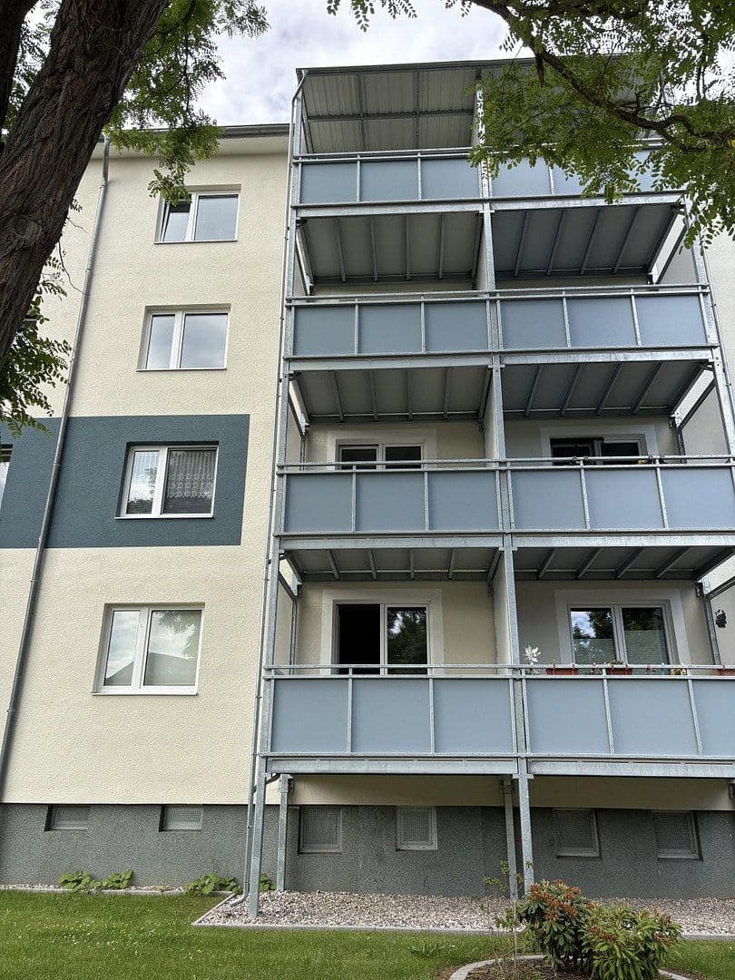 Pronájem bytu 3+1 62 m², Straße der DSF 32, Güstrow, Mecklenburg-Vorpommern Pronájem bytu 3+1 62 m², Straße der DSF 32, Güstrow, Mecklenburg-Vorpommern