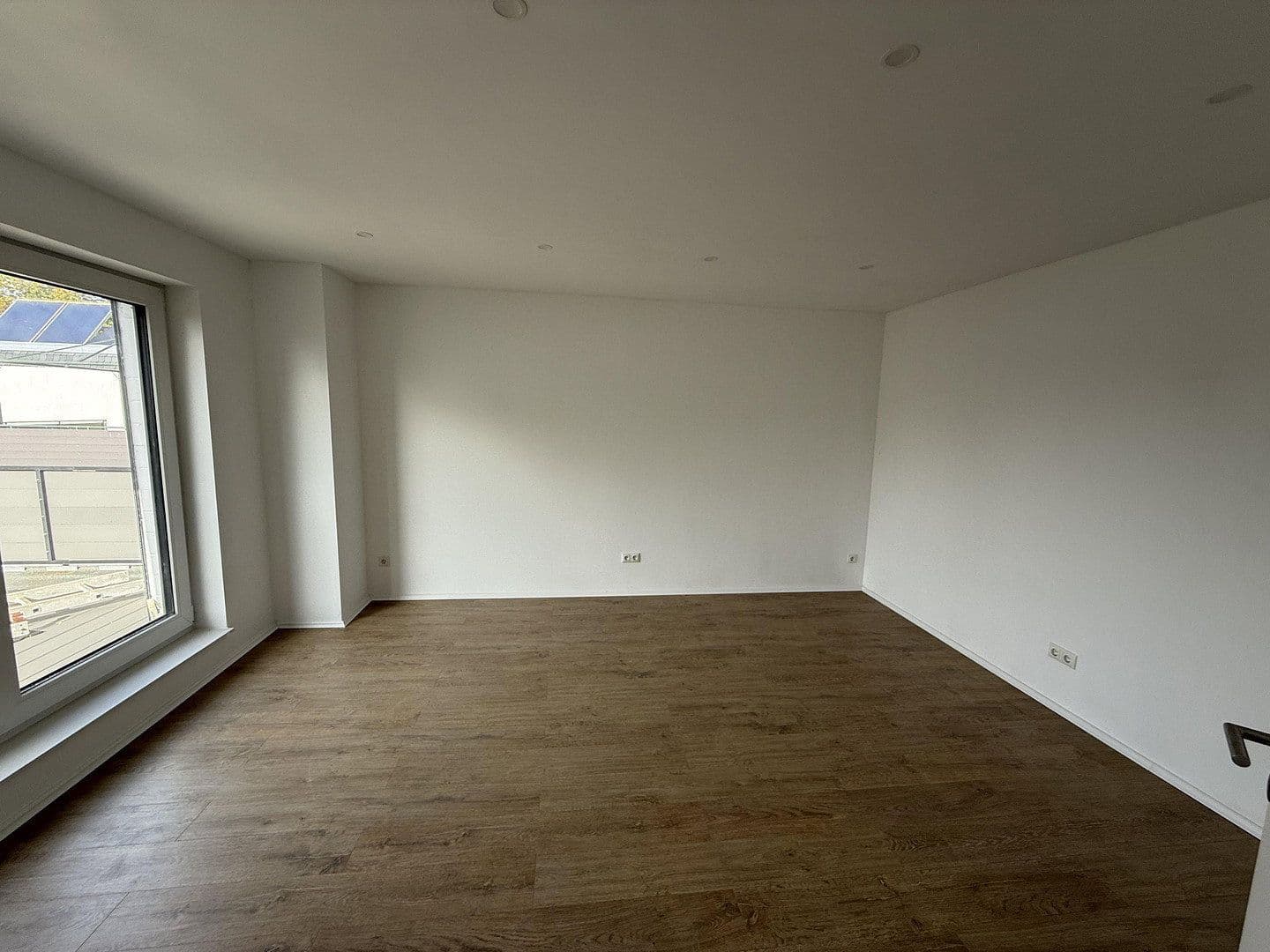 Prodej domu 105 m², pozemek 209 m², Langenhagen, Dolní Sasko Prodej domu 105 m², pozemek 209 m², Langenhagen, Dolní Sasko