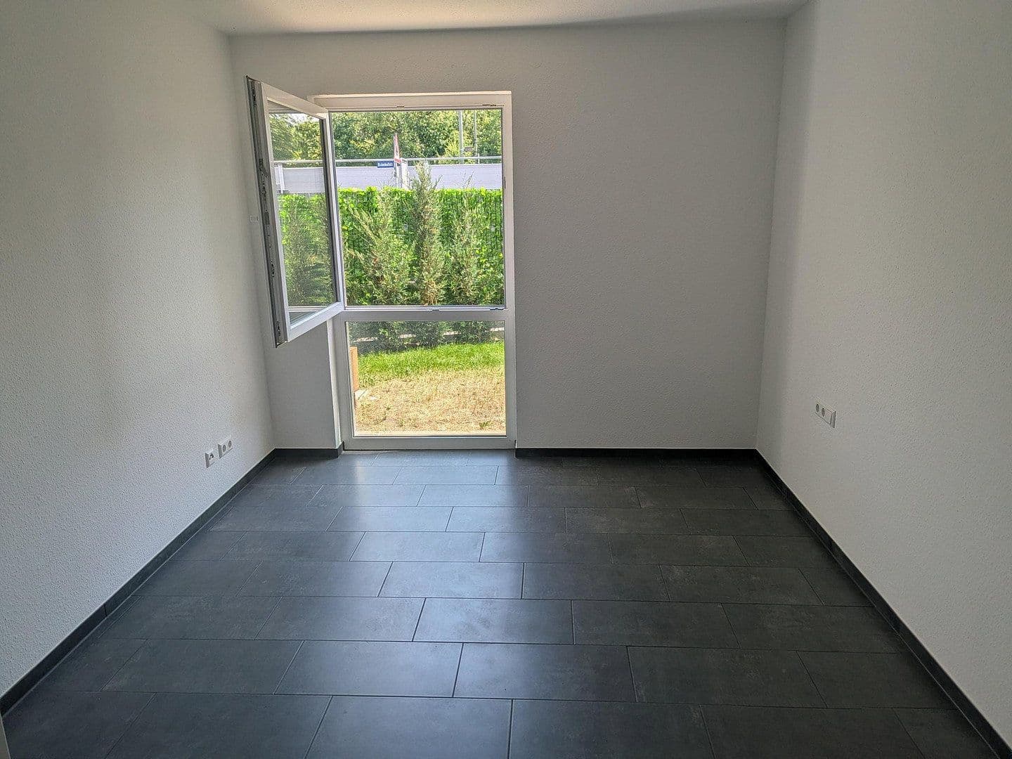 Pronájem bytu 2+kk 63 m², Kirchheim am Neckar, Bádensko-Württembersko Pronájem bytu 2+kk 63 m², Kirchheim am Neckar, Bádensko-Württembersko