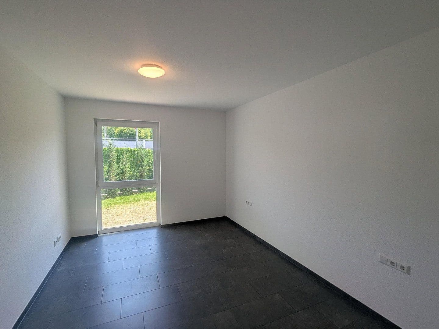 Pronájem bytu 2+kk 63 m², Kirchheim am Neckar, Bádensko-Württembersko Pronájem bytu 2+kk 63 m², Kirchheim am Neckar, Bádensko-Württembersko