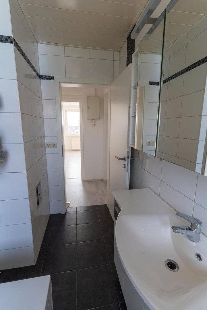 Pronájem bytu 3+1 67 m², Richardstr. 30, Nienburg (Saale), Sasko-Anhaltsko Pronájem bytu 3+1 67 m², Richardstr. 30, Nienburg (Saale), Sasko-Anhaltsko