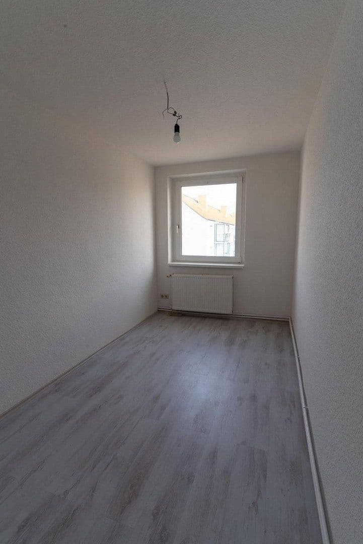 Pronájem bytu 3+1 67 m², Richardstr. 30, Nienburg (Saale), Sasko-Anhaltsko Pronájem bytu 3+1 67 m², Richardstr. 30, Nienburg (Saale), Sasko-Anhaltsko