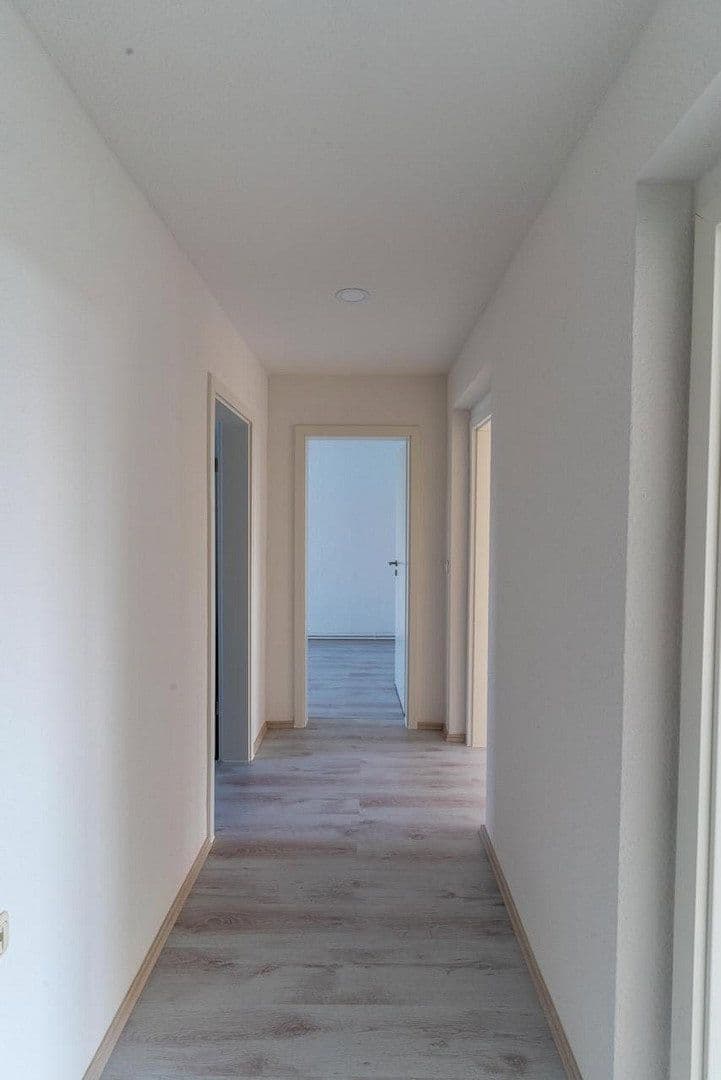 Pronájem bytu 3+1 67 m², Richardstr. 30, Nienburg (Saale), Sasko-Anhaltsko Pronájem bytu 3+1 67 m², Richardstr. 30, Nienburg (Saale), Sasko-Anhaltsko
