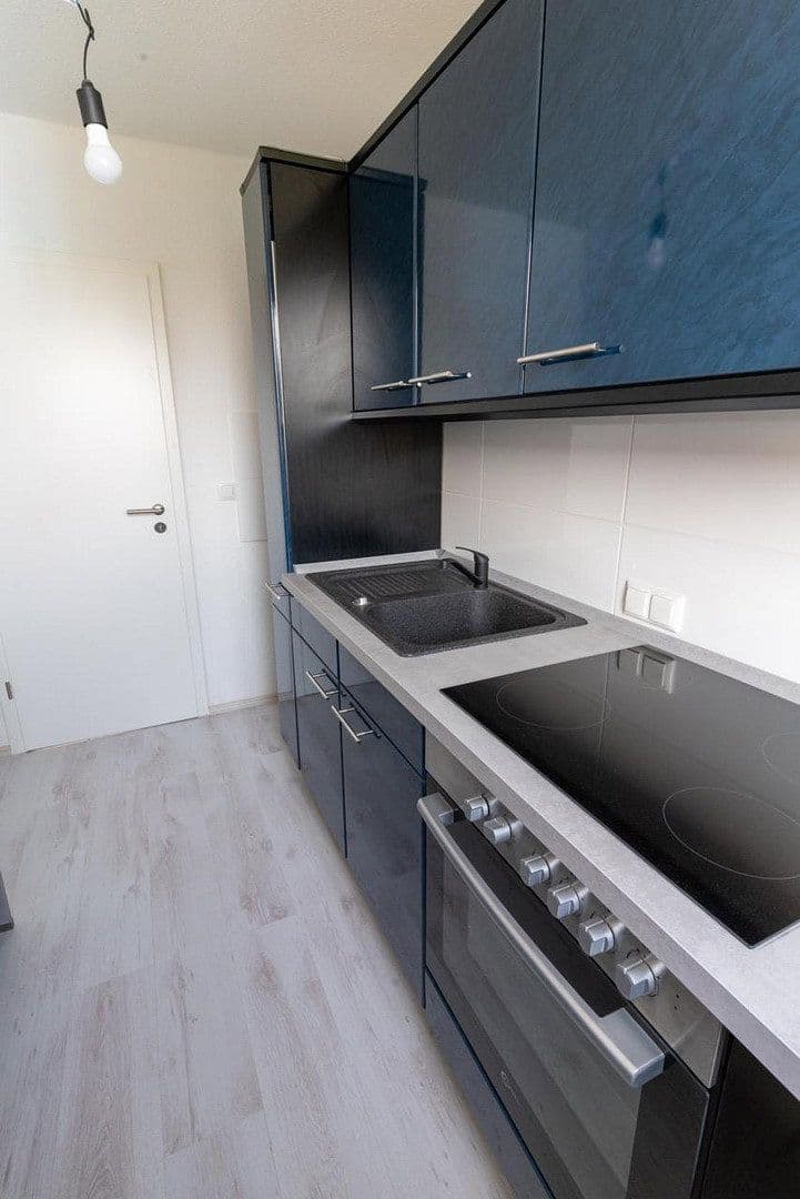 Pronájem bytu 3+1 67 m², Richardstr. 30, Nienburg (Saale), Sasko-Anhaltsko Pronájem bytu 3+1 67 m², Richardstr. 30, Nienburg (Saale), Sasko-Anhaltsko