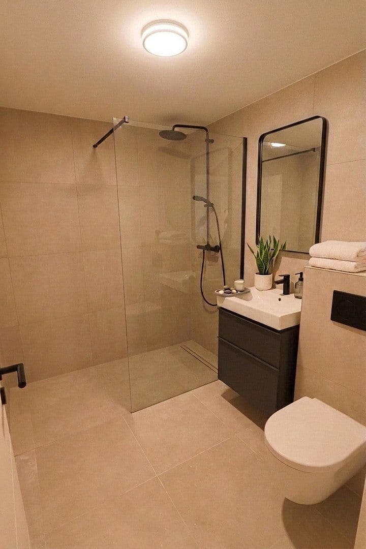 Pronájem bytu 2+1 74 m², Am Tyrol 25, Iserlohn, Severní Porýní-Vestfálsko Pronájem bytu 2+1 74 m², Am Tyrol 25, Iserlohn, Severní Porýní-Vestfálsko