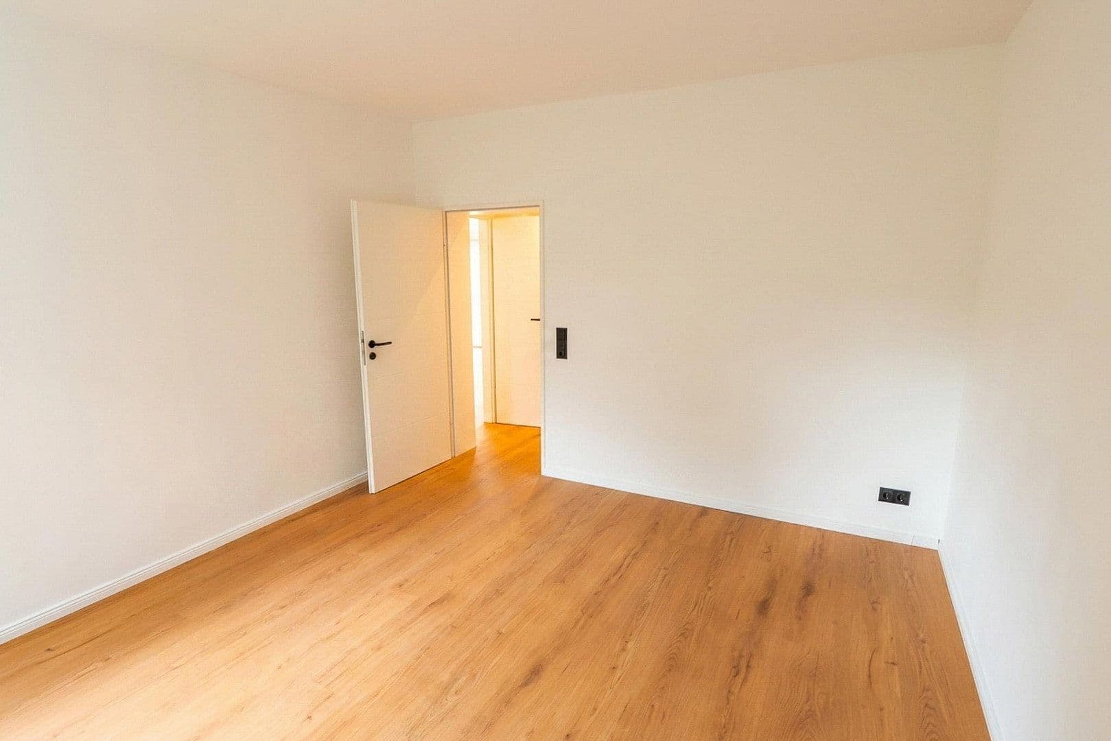 Pronájem bytu 2+1 74 m², Am Tyrol 25, Iserlohn, Severní Porýní-Vestfálsko Pronájem bytu 2+1 74 m², Am Tyrol 25, Iserlohn, Severní Porýní-Vestfálsko